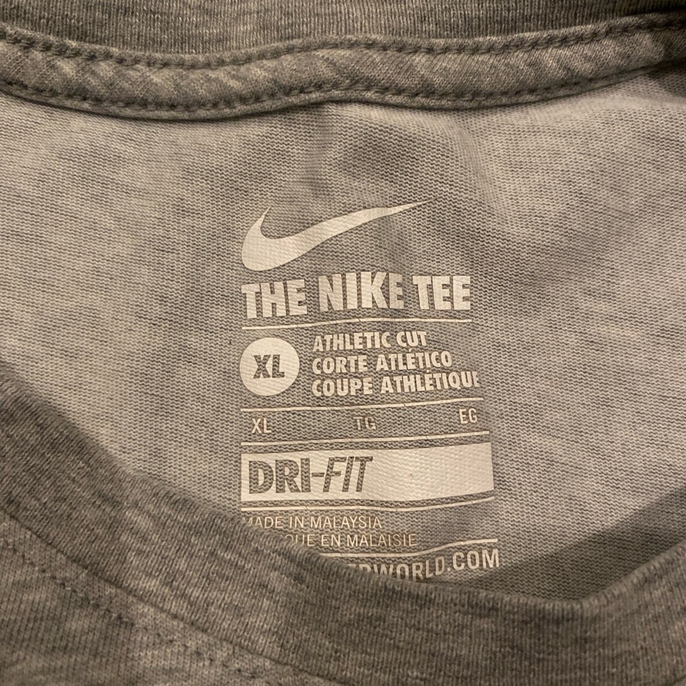 Nike Dri-Fit Tee - Picture 6 of 6